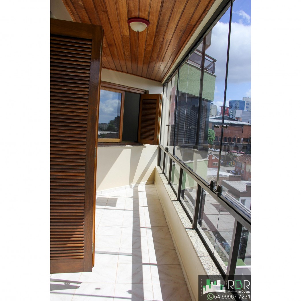 RBR Imóveis - Vende Cobertura Duplex no Pio X