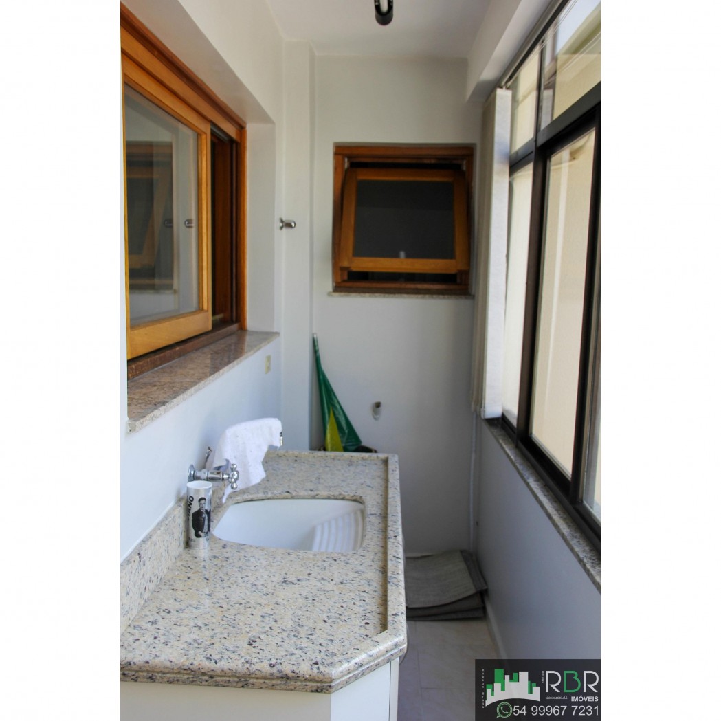 RBR Imóveis - Vende Cobertura Duplex no Pio X